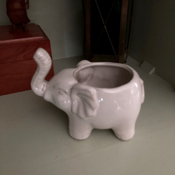 FINAL! Elephant Planter & Elephant Pad - Picture 4 of 5